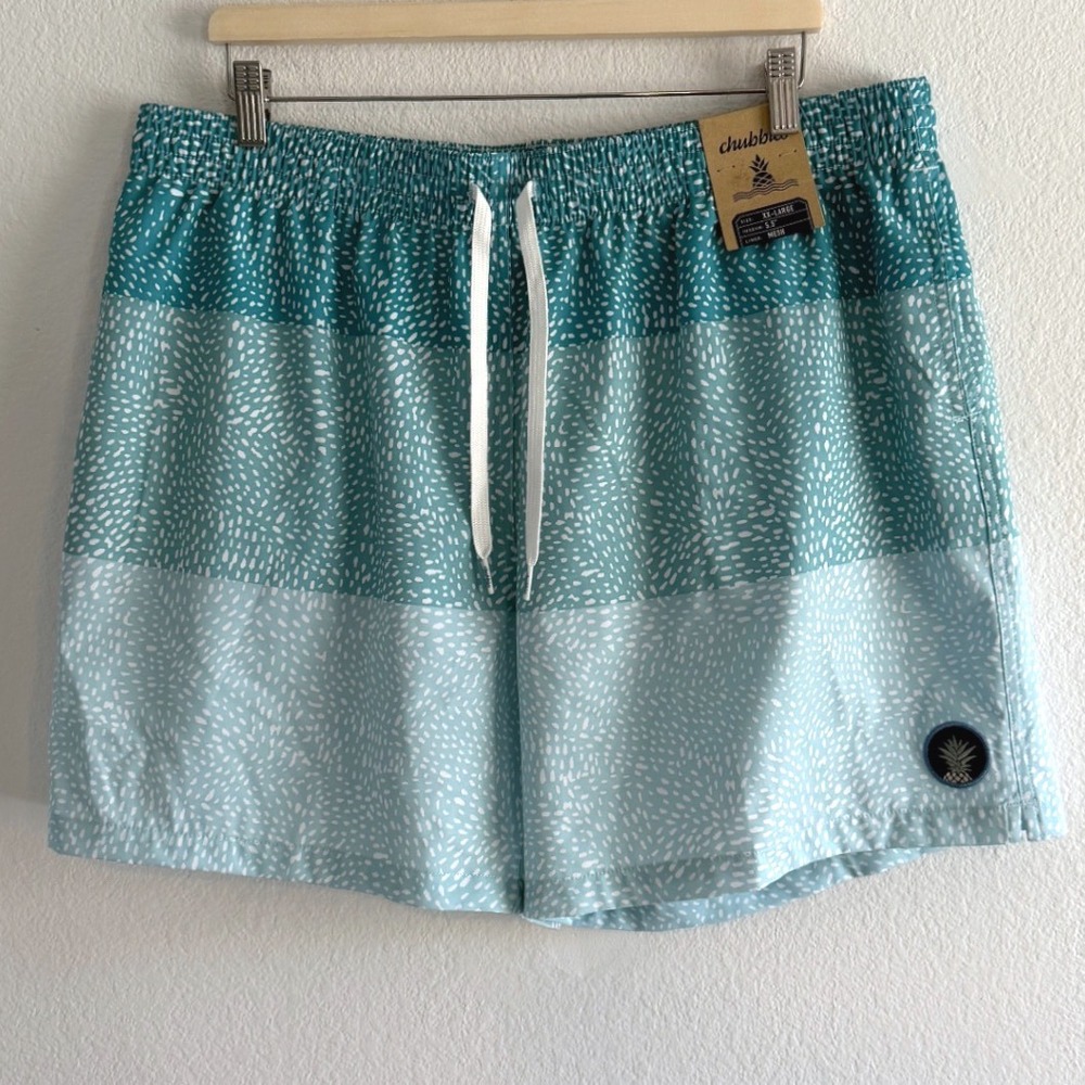 Chubbies The Whale Sharks Swim Trunks Teal Blue Ombre Mens XXL 5.5 Inseam NEW